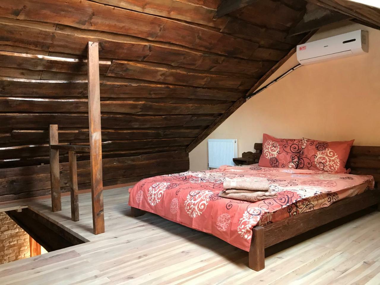 Two-Floor Apartments And Studio 2-Х Этажные Апартаменты И Студия В Самом Центре Kharkiv Extérieur photo