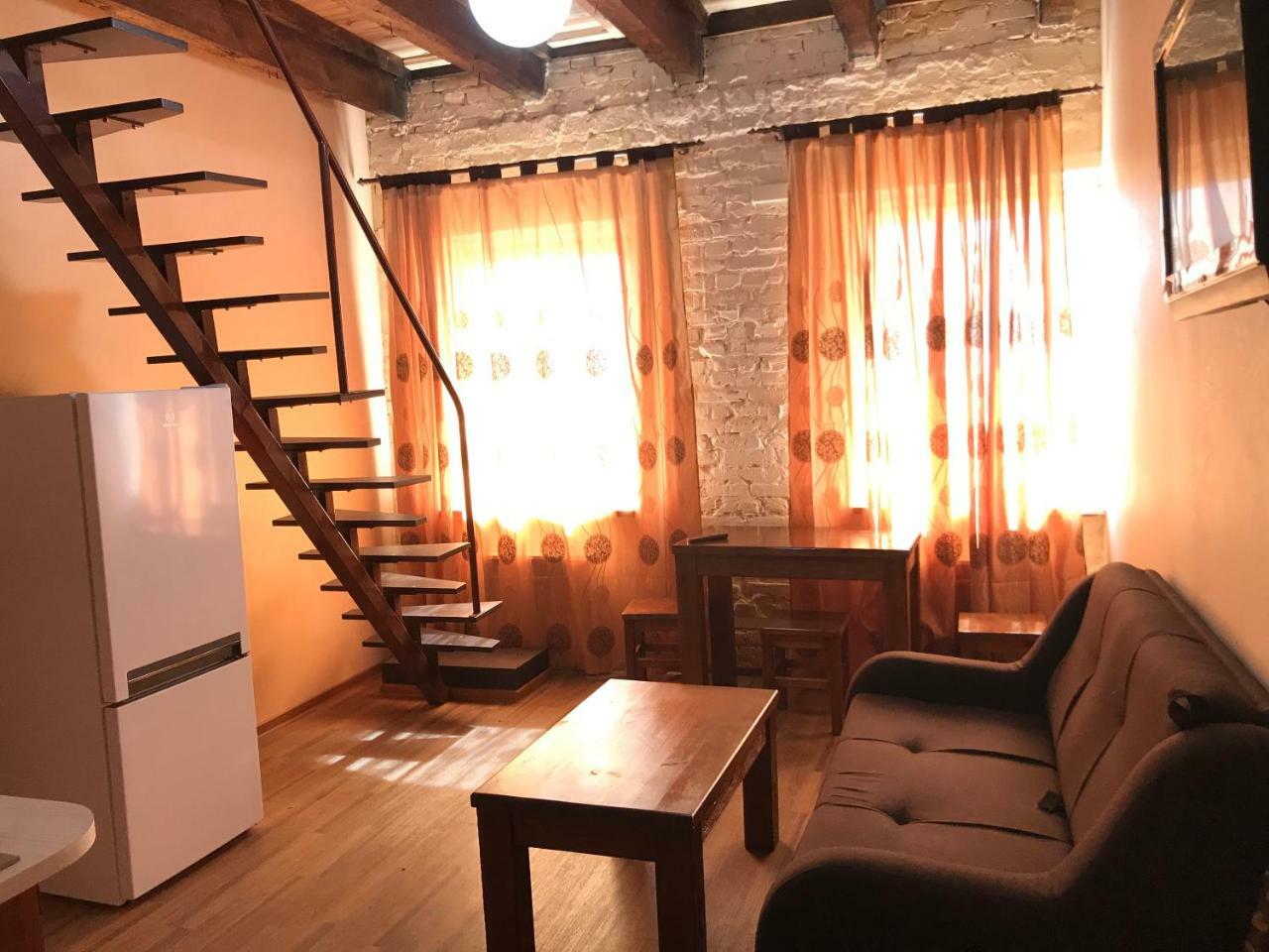 Two-Floor Apartments And Studio 2-Х Этажные Апартаменты И Студия В Самом Центре Kharkiv Extérieur photo